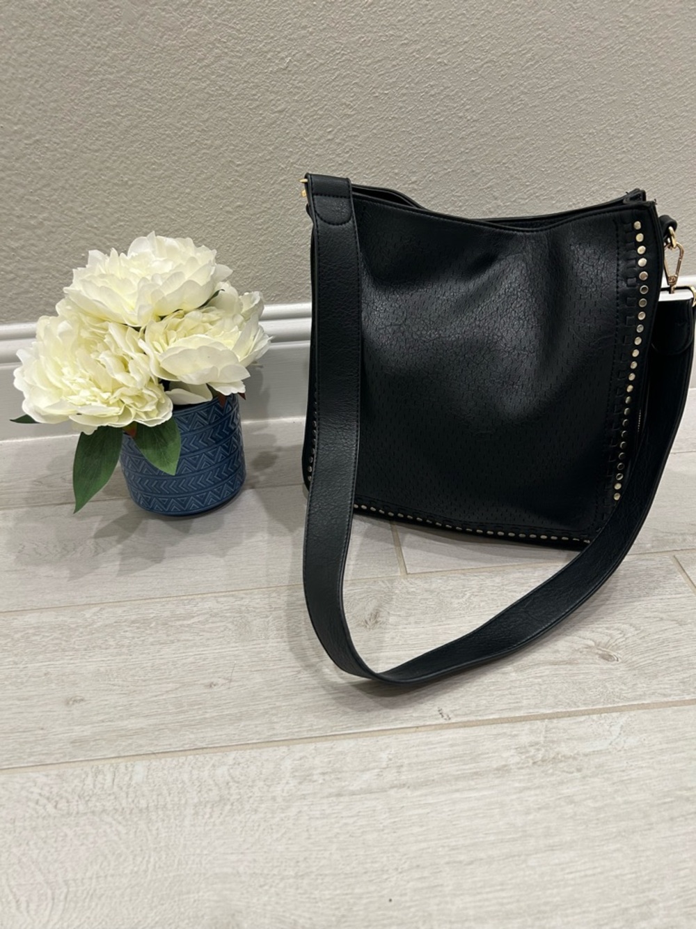 VIETA Fashion Black Stud-Trim Shoulder Bag